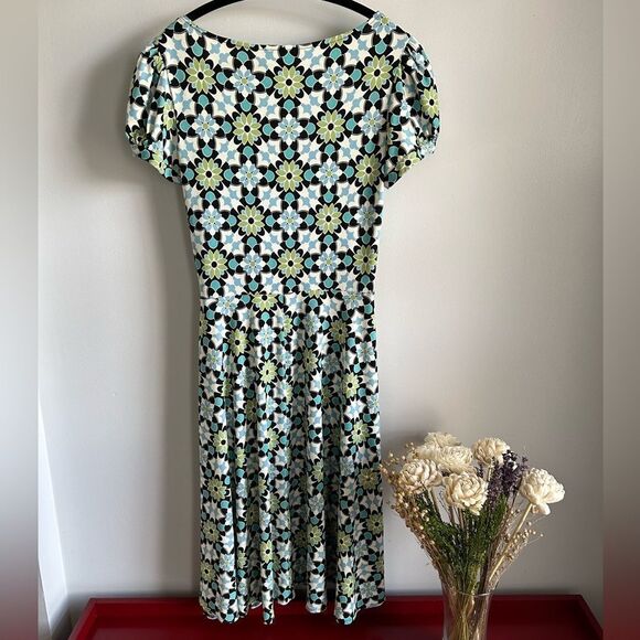 Maggy London Floral Faux Wrap Dress - Picture 4 of 8